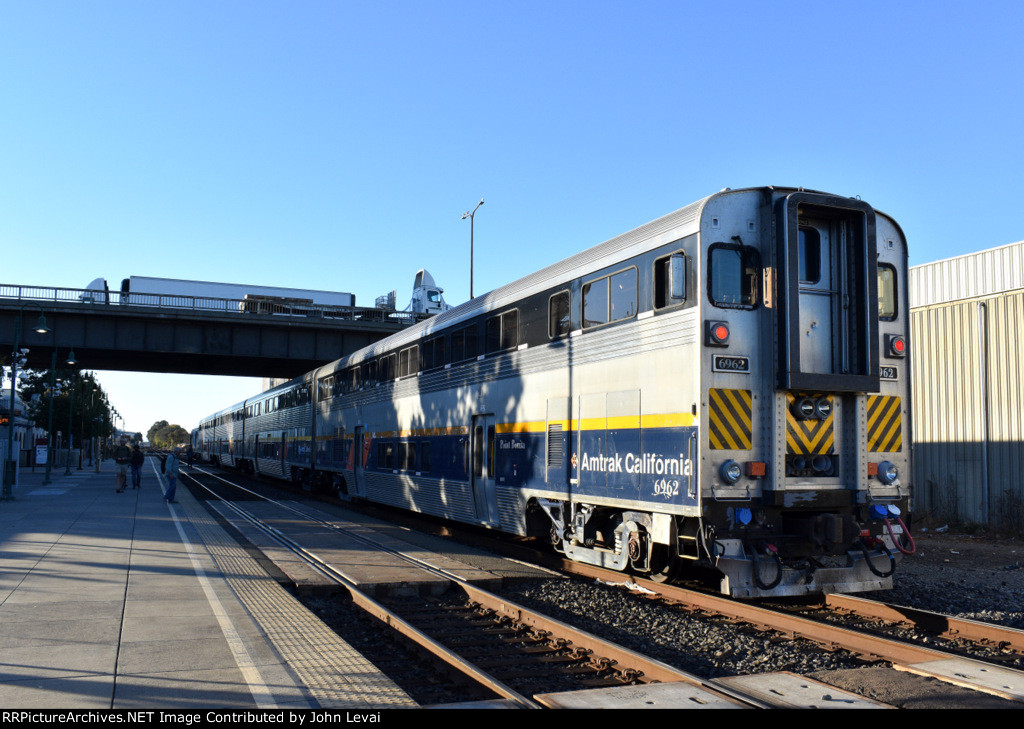 Amtrak Capitol Corridor Train # 527 with California Car # 6962 on the rear at Berkeley Station